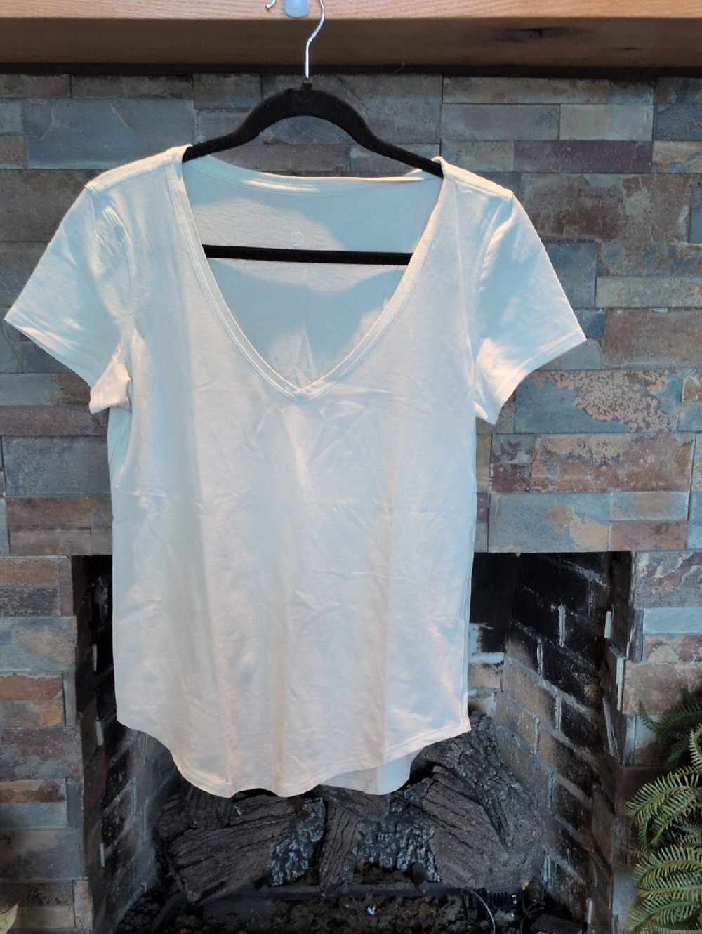 lululemon athletica Light Green V-Neck Short Sleeve Tee